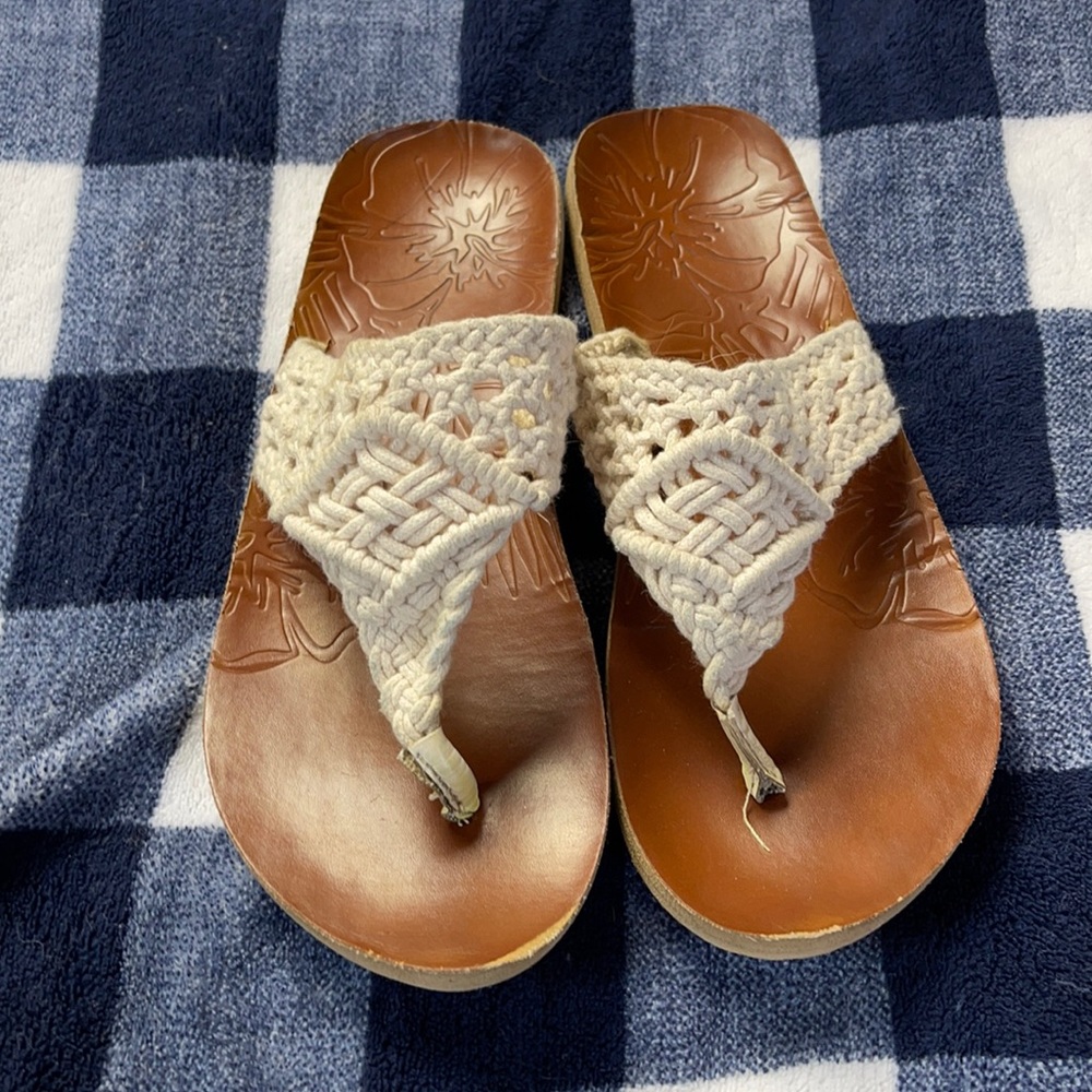 Adorable flip flops!!